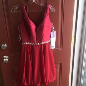 NEW LIMITED EDITION HOMECOMING DRESS